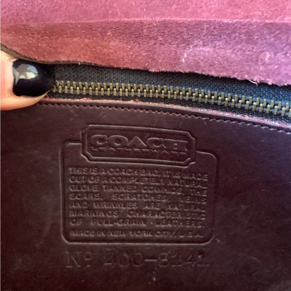 Vintage 70’s Coach Dinky Mini Leather Crossbody in Burgundy - Picture 10 of 10